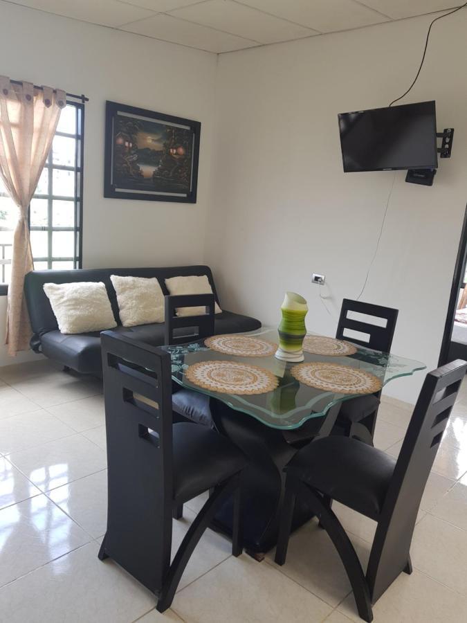 Apartamentos Williams Санта-Роса-де-Кабаль Экстерьер фото